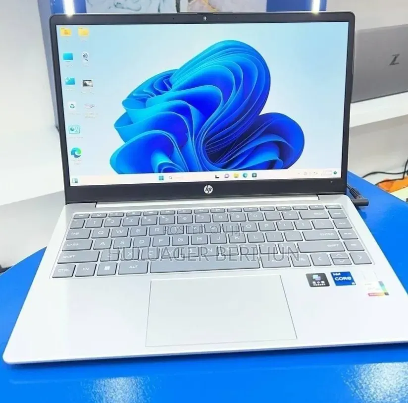 New Laptop HP Stream Notebook 16GB Intel Core i5 SSD 1T