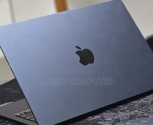 New Laptop Apple MacBook Air 2022 M2 8GB Apple M2 SSD 256GB