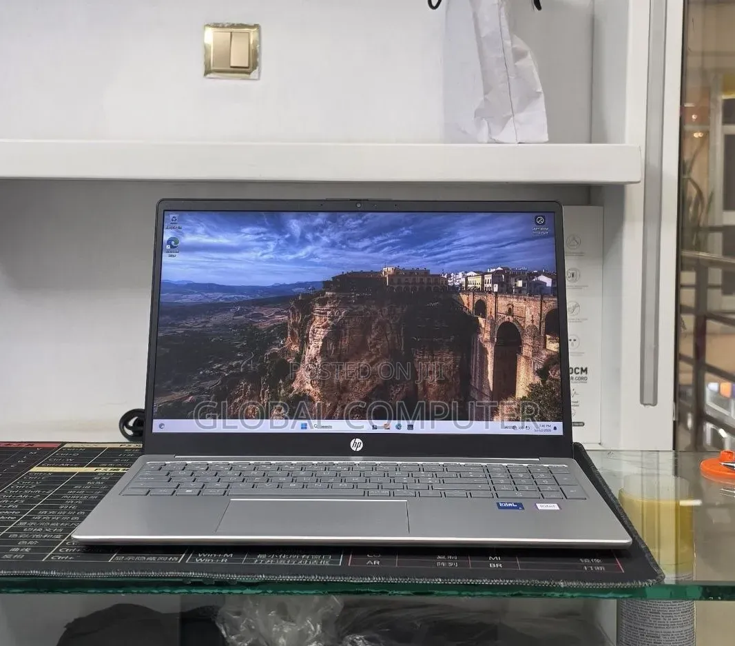 New Laptop HP Stream Notebook 16GB Intel Core i5 SSD 512GB