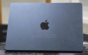 New Laptop Apple MacBook Air 2022 M2 8GB Apple M2 SSD 256GB