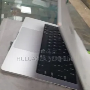 New Laptop Apple MacBook Pro 2024 M4 24GB Apple M4 Pro SSD 512GB