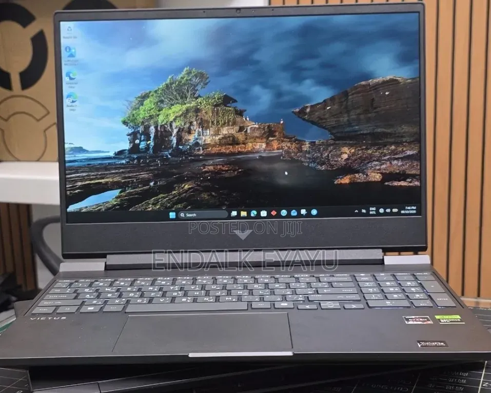 New Laptop HP Victus 16 16GB AMD Ryzen 7 SSD 512GB