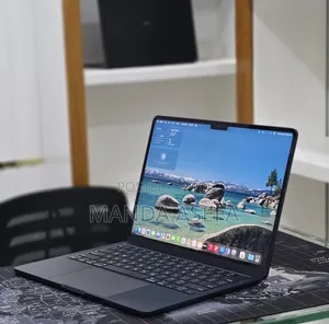 New Laptop Apple MacBook Air 2023 M2 8GB Apple M2 SSD 256GB