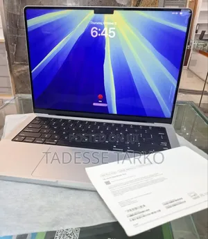 New Laptop Apple MacBook Pro 2024 M4 24GB Apple M4 Pro SSD 512GB