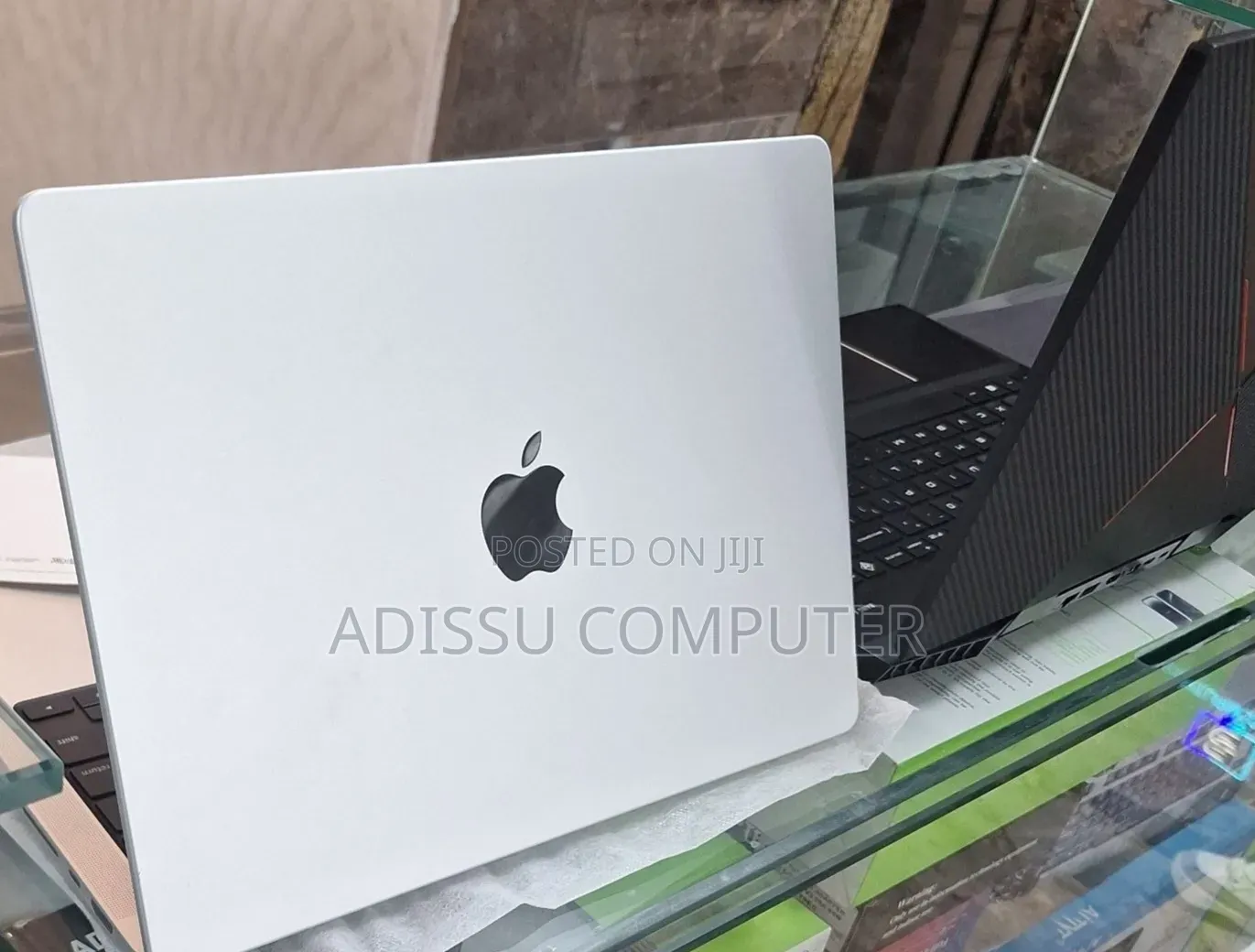 New Laptop Apple MacBook Pro 2024 M4 24GB Apple M4 Pro SSD 512GB