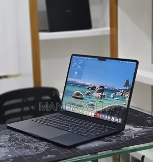 New Laptop Apple MacBook Air 2023 M2 8GB Apple M2 SSD 256GB