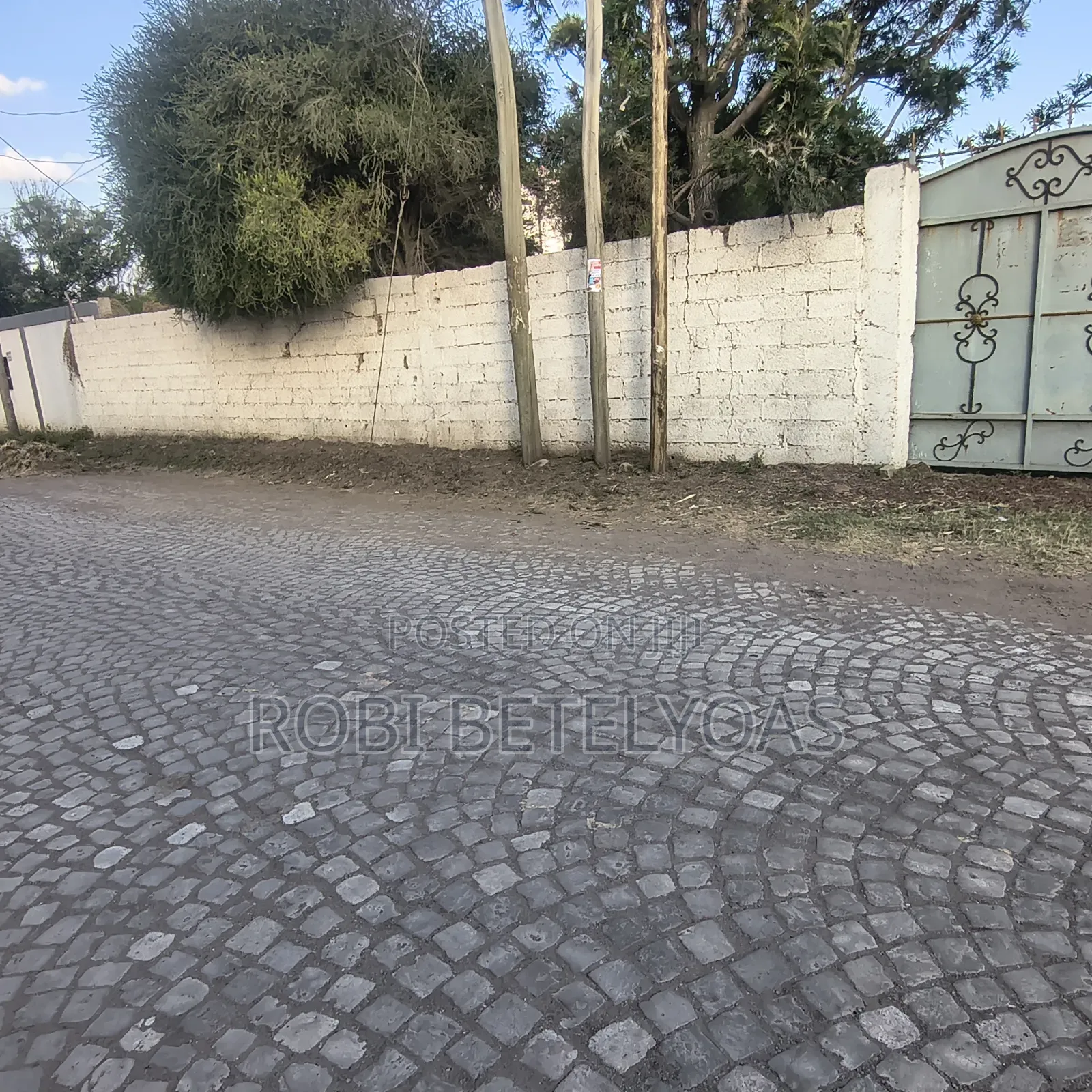 6bdrm House in Service, East Shewa for sale