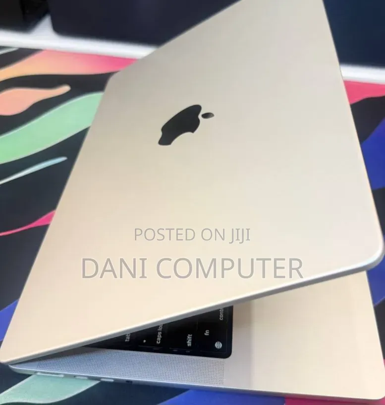New Laptop Apple MacBook Pro 2021 M1 16GB Apple M1 SSD 512GB