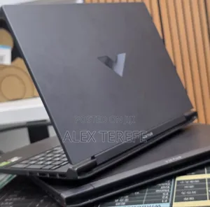 New Laptop HP Victus 16 16GB AMD Ryzen 7 SSD 512GB