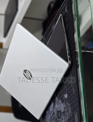 New Laptop HP 8GB SSD 512GB