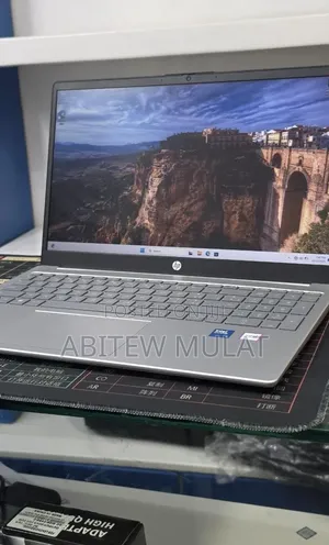 New Laptop HP Stream Notebook 16GB Intel Core 5 SSD 512GB
