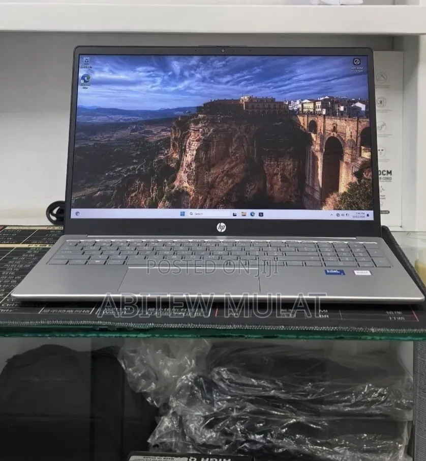 New Laptop HP Stream Notebook 16GB Intel Core 5 SSD 512GB