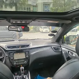 Nissan Qashqai 2018 Maroon