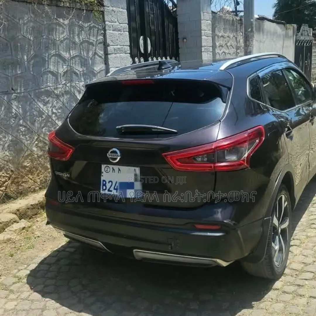 Nissan Qashqai 2018 Maroon