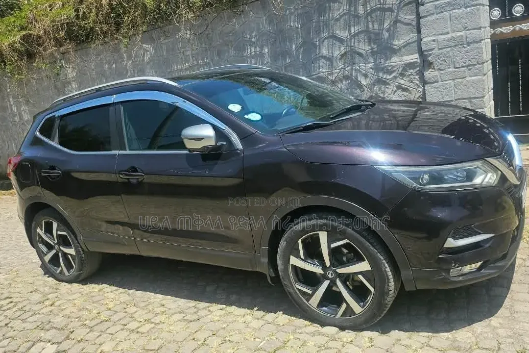 Nissan Qashqai 2018 Maroon