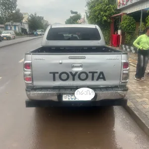 Toyota Hilux 2014 Purple