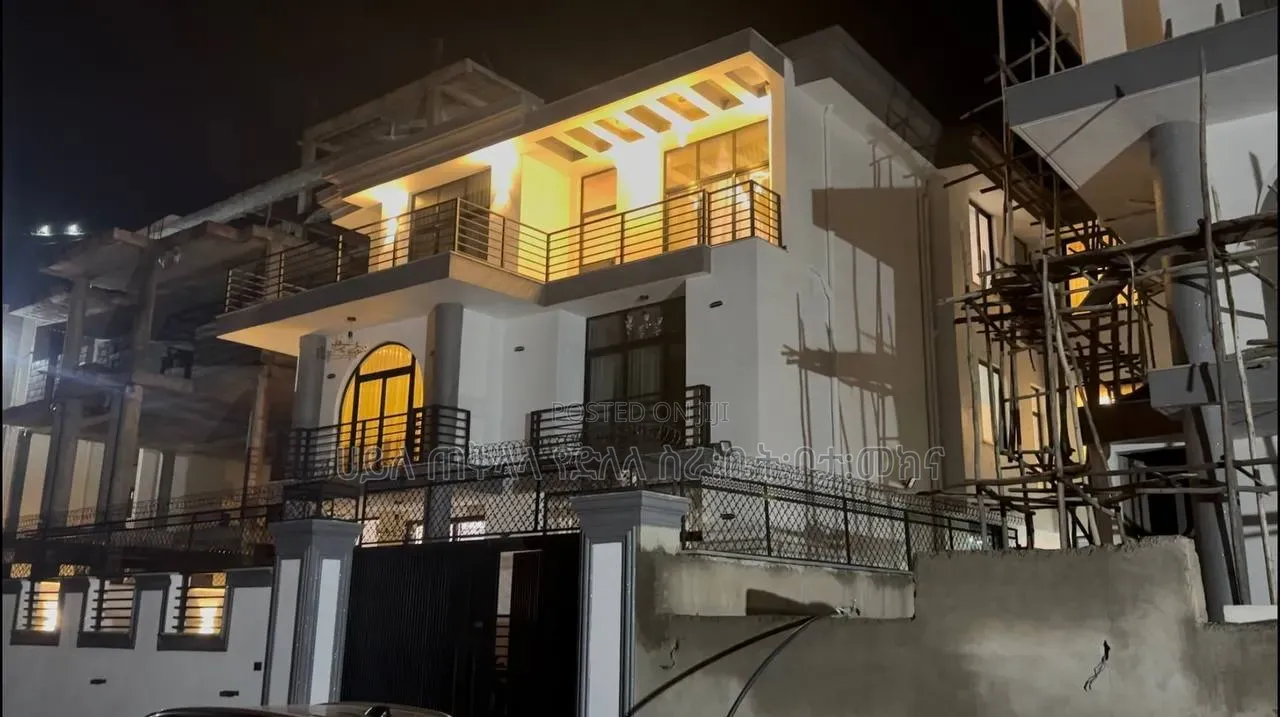 8bdrm Townhouse/Terrace in Dmc Real State, Nifas Silk-Lafto for sale