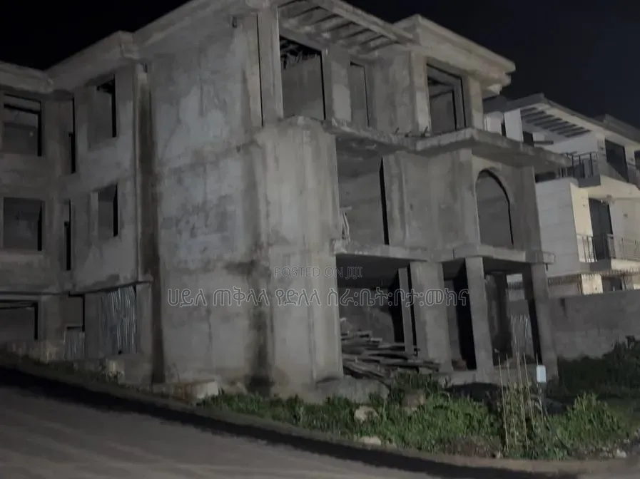 8bdrm Townhouse/Terrace in Dmc Real State, Nifas Silk-Lafto for sale