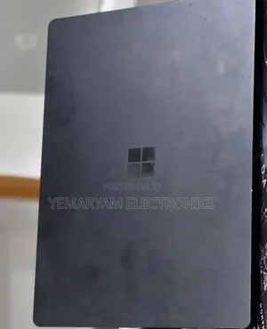 New Laptop Microsoft Surface 16GB Intel Core i7 SSD 512GB