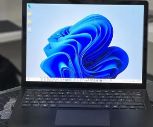 New Laptop Microsoft Surface 16GB Intel Core i7 SSD 512GB