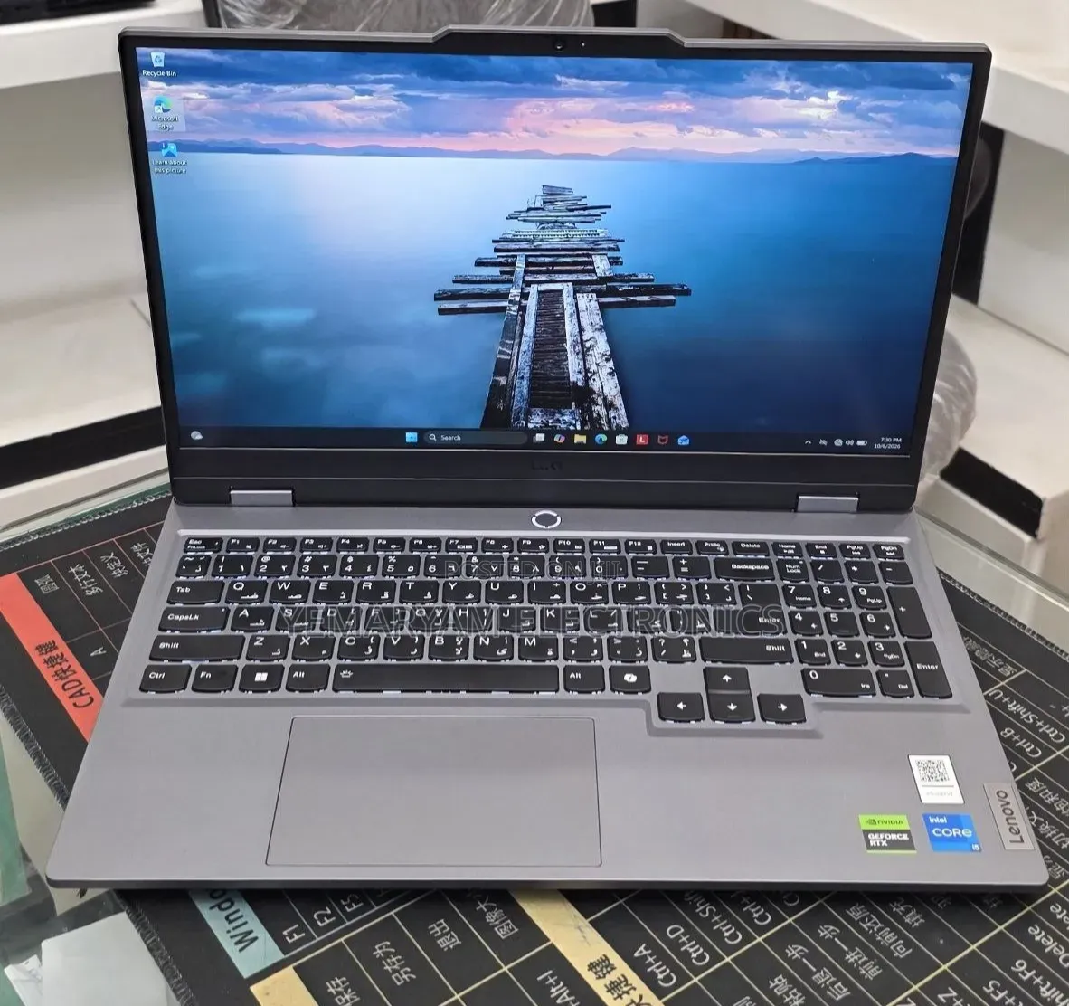 New Laptop Lenovo LOQ 15AHP10 8GB Intel Core i5 SSD 512GB