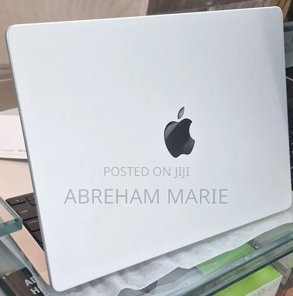 New Laptop Apple MacBook Pro 2024 M4 24GB Apple M4 Pro SSD 512GB