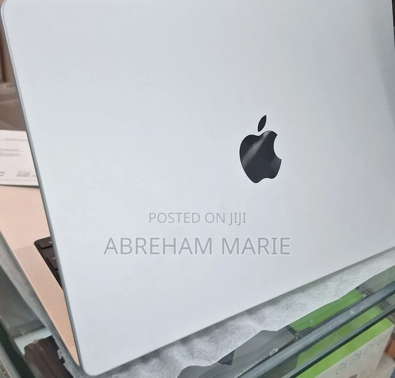 New Laptop Apple MacBook Pro 2024 M4 24GB Apple M4 Pro SSD 512GB