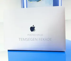 New Laptop Apple MacBook Pro 2019 32GB Intel Core i9 SSD 1T
