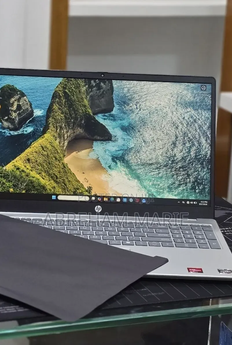New Laptop HP Stream Notebook 8GB AMD Ryzen 5 SSD 512GB