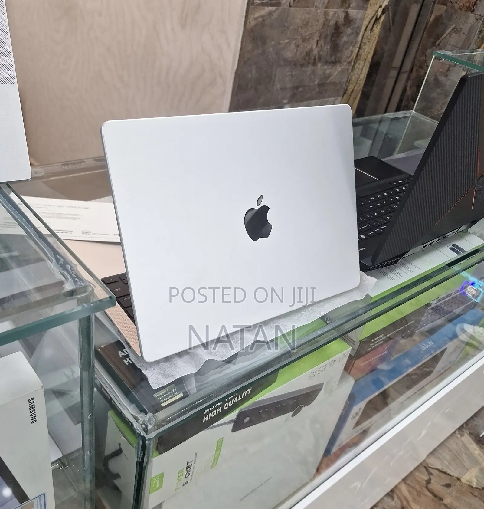 New Laptop Apple MacBook Pro 2024 M4 24GB Apple M4 Pro SSD 512GB