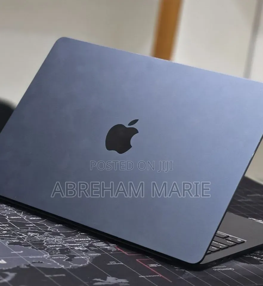 New Laptop Apple MacBook Air 2022 M2 8GB Apple M2 SSD 256GB