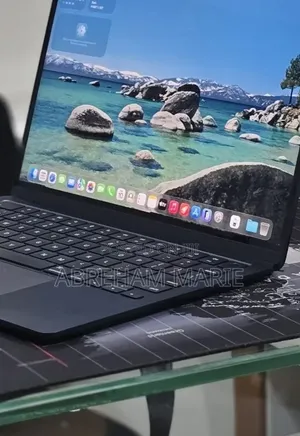 New Laptop Apple MacBook Air 2022 M2 8GB Apple M2 SSD 256GB