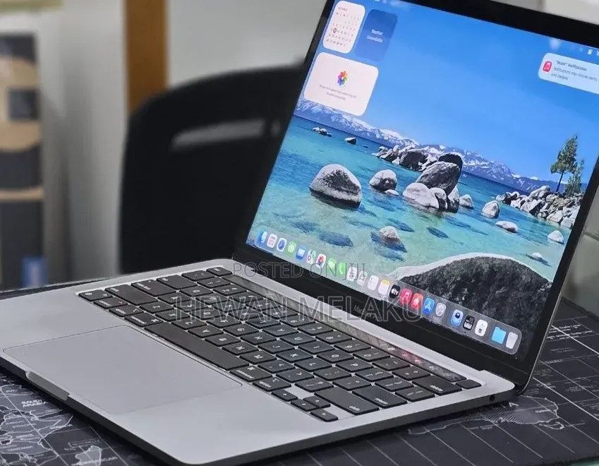 New Laptop Apple MacBook Pro 2020 M1 16GB Apple M1 SSD 256GB