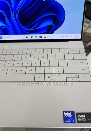 New Laptop Dell XPS 13 32GB Intel Core Ultra 7 SSD 1T