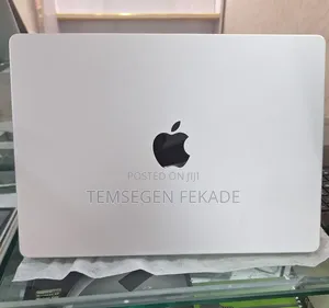 New Laptop Apple MacBook Pro 2024 M4 24GB Apple M4 Pro SSD 512GB