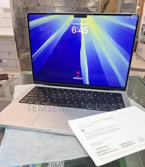 New Laptop Apple MacBook Pro 2024 M4 24GB Apple M4 Pro SSD 512GB