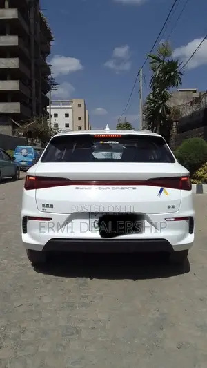 BYD E2 43 kWh 94 hp FWD 2024 White