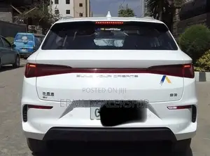 BYD E2 43 kWh 94 hp FWD 2024 White