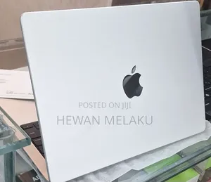 New Laptop Apple MacBook Pro 2024 M4 24GB Apple M4 SSD 512GB