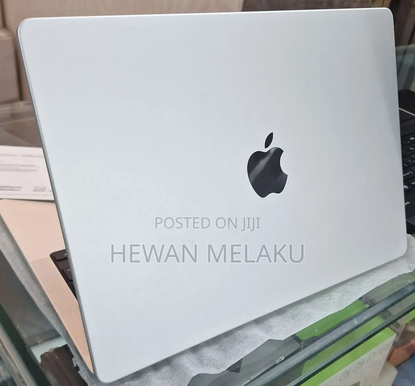 New Laptop Apple MacBook Pro 2024 M4 24GB Apple M4 SSD 512GB