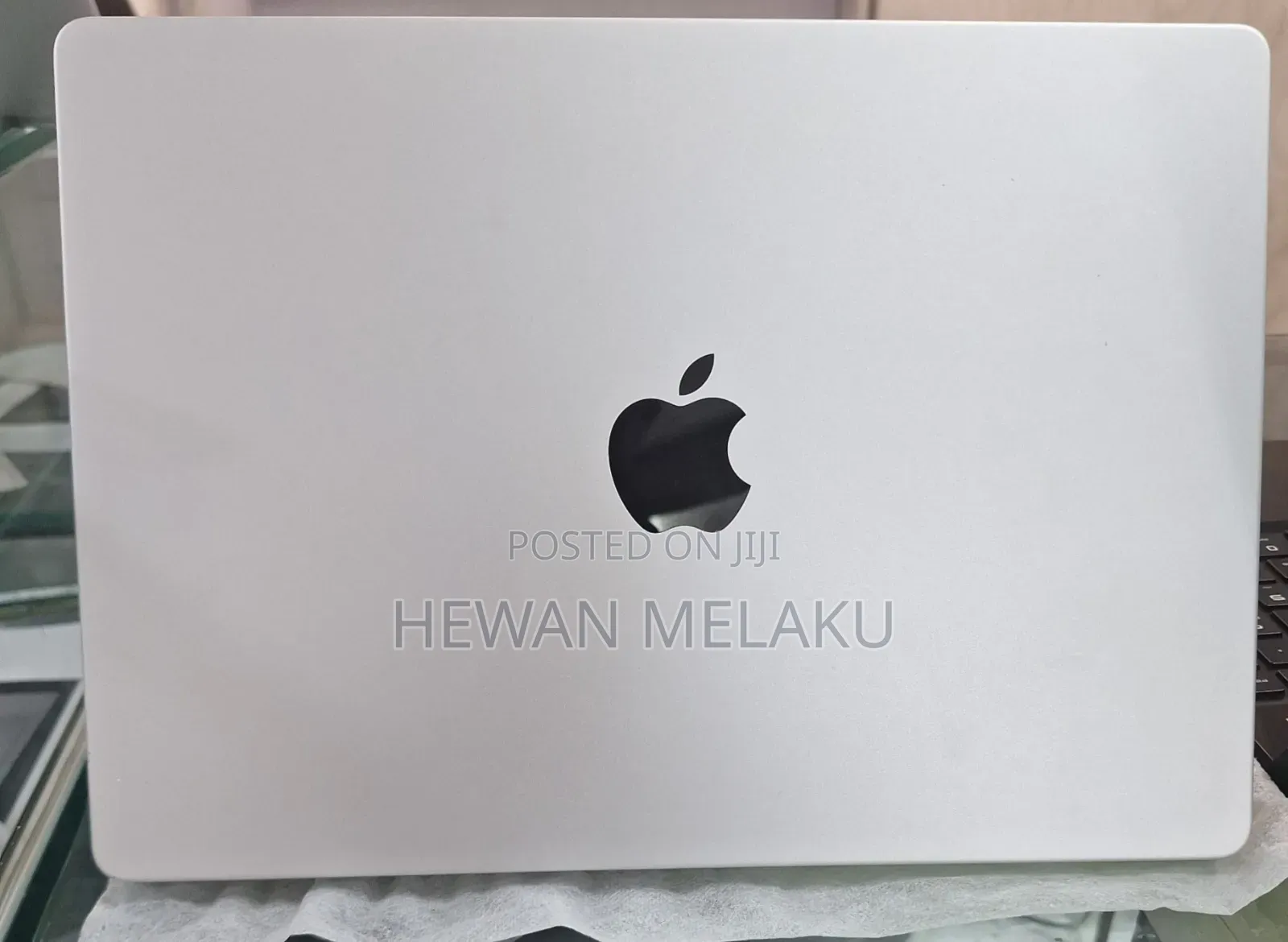 New Laptop Apple MacBook Pro 2024 M4 24GB Apple M4 SSD 512GB