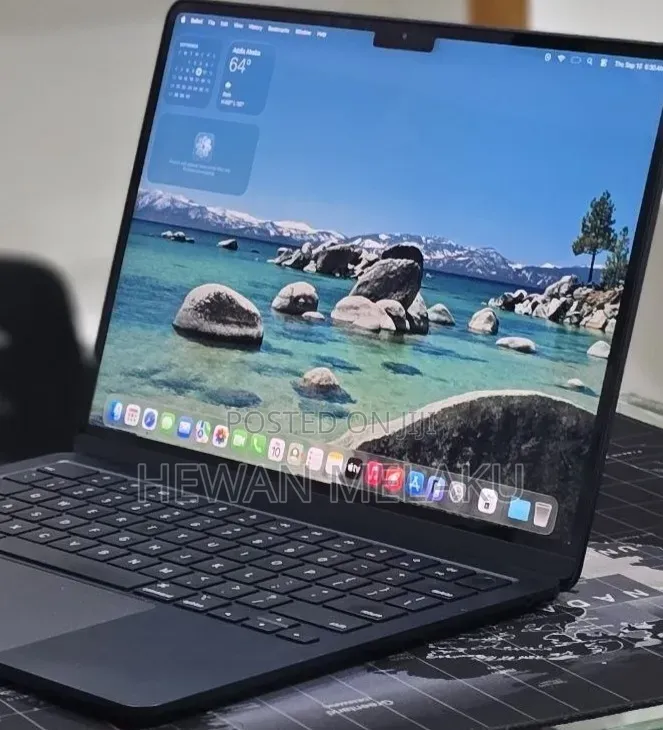 New Laptop Apple MacBook Air 2022 M2 8GB Apple M2 SSD 256GB