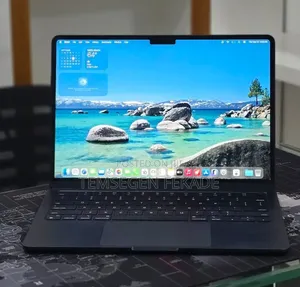 New Laptop Apple MacBook Air 2022 M2 8GB Apple M2 SSD 256GB