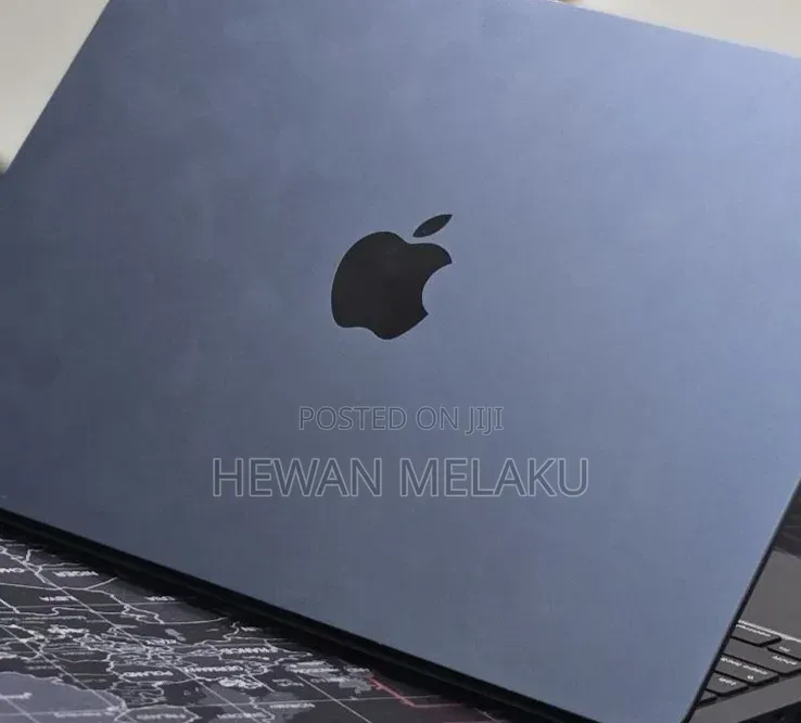 New Laptop Apple MacBook Air 2022 M2 8GB Apple M2 SSD 256GB
