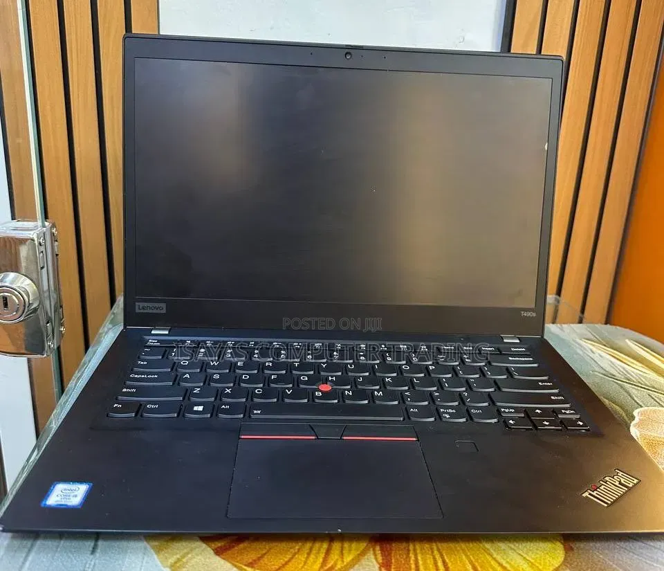 New Laptop Lenovo ThinkPad T490s 8GB Intel Core i5 SSD 512GB