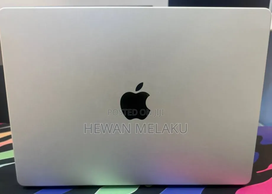 New Laptop Apple MacBook Pro 2021 M1 16GB Apple M1 Pro SSD 512GB