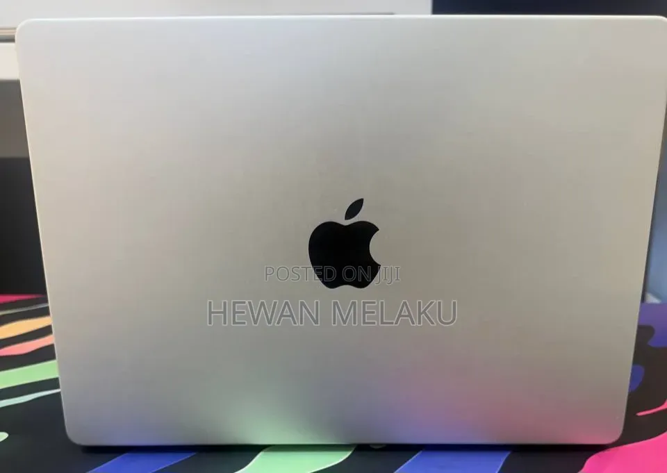 New Laptop Apple MacBook Pro 2021 M1 16GB Apple M1 Pro SSD 512GB
