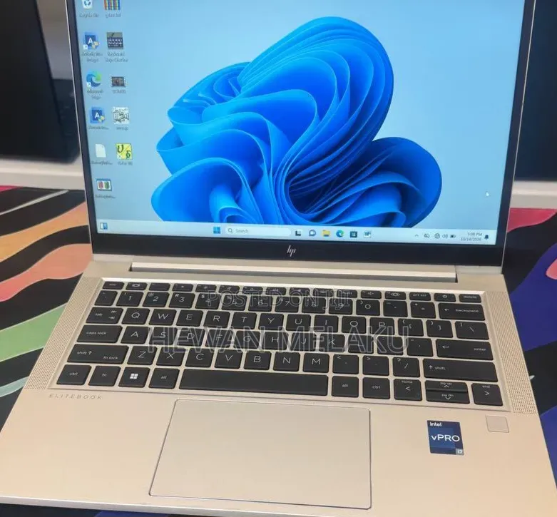 New Laptop HP EliteBook 630 G10 16GB Intel Core i7 SSD 512GB