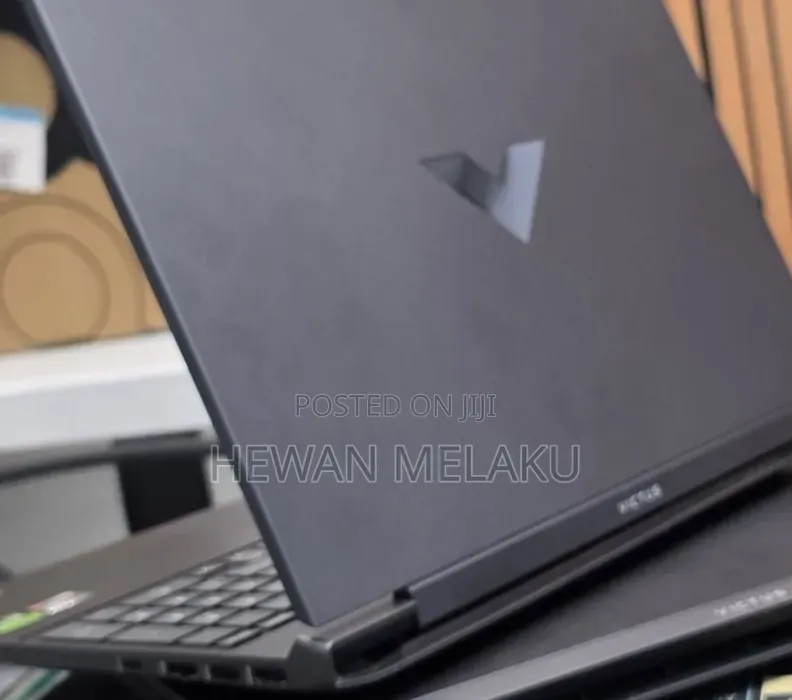 New Laptop HP Victus 16 16GB AMD Ryzen 7 SSD 512GB