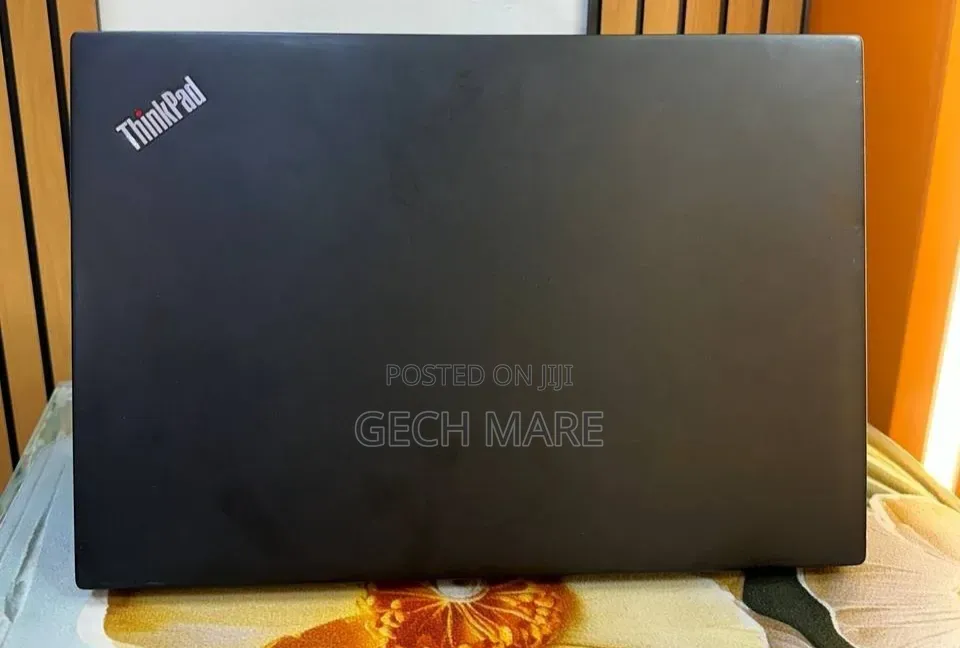 New Laptop Lenovo ThinkPad T490s 8GB Intel Core i5 SSD 512GB